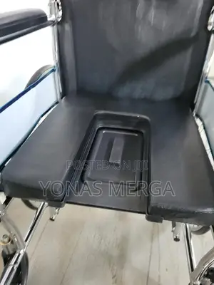 COMMODE WHEELCHAIR Wiz CASTER WHEEL妨与two-stage Self-Locking Rear Brake