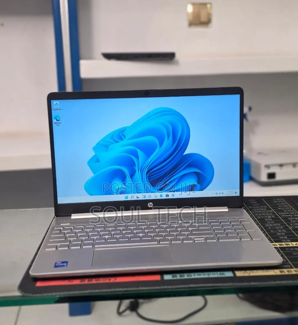 New Laptop HP Stream Notebook 8GB Intel Core i5 SSD 128GB