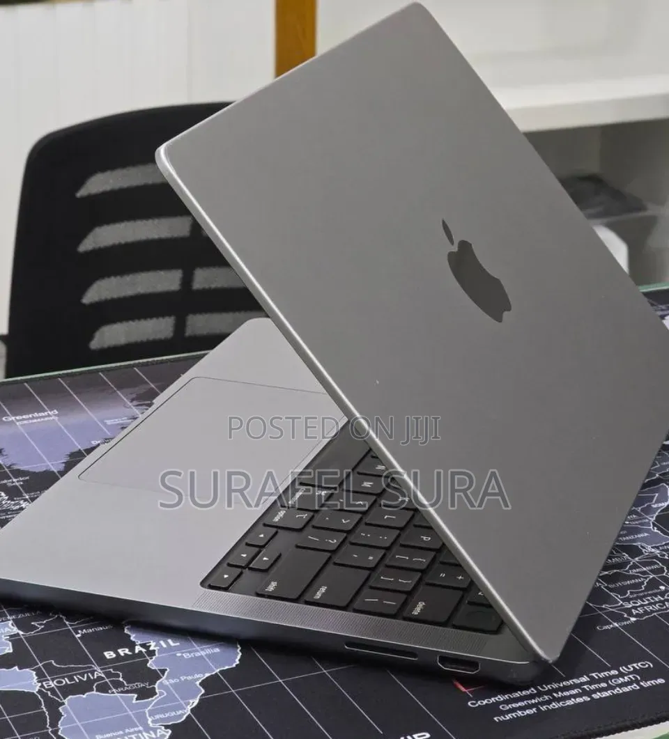 New Laptop Apple MacBook Pro 2023 M3 8GB Apple M3 Pro SSD 512GB