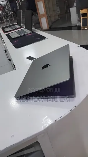 New Laptop Apple MacBook Pro 2021 M1 32GB Apple M1 Pro SSD 1T