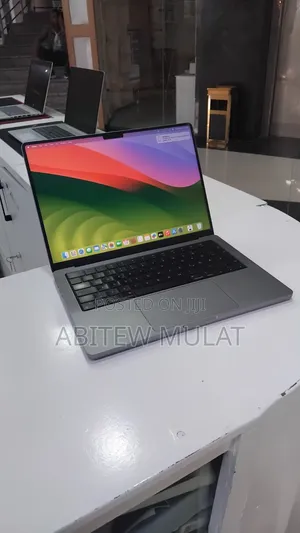 New Laptop Apple MacBook Pro 2021 M1 32GB Apple M1 Pro SSD 1T