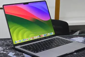 New Laptop Apple MacBook Pro 2023 M3 8GB Apple M3 Pro SSD 512GB