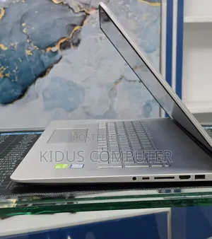 New Laptop HP Envy 17 16GB Intel Core i7 SSD 1T