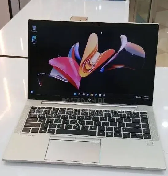 New Laptop HP EliteBook 840 G7 16GB Intel Core i5 SSD 512GB
