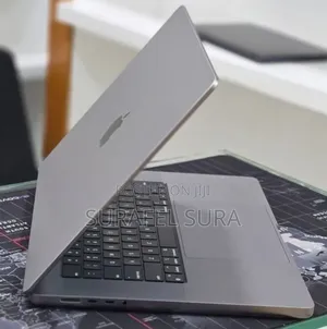 New Laptop Apple MacBook Pro 2023 M2 16GB Apple M2 SSD 512GB