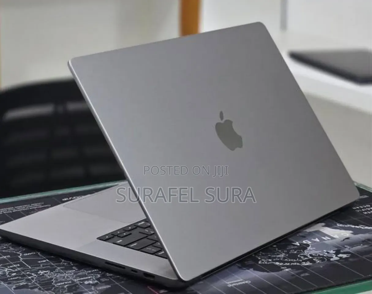 New Laptop Apple MacBook Pro 2023 M2 16GB Apple M2 SSD 512GB