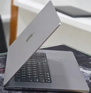 New Laptop Apple MacBook Pro 2023 M2 16GB Apple M2 SSD 512GB