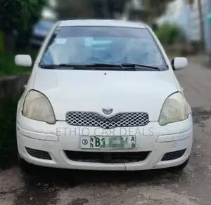 Toyota Vitz 2004 White