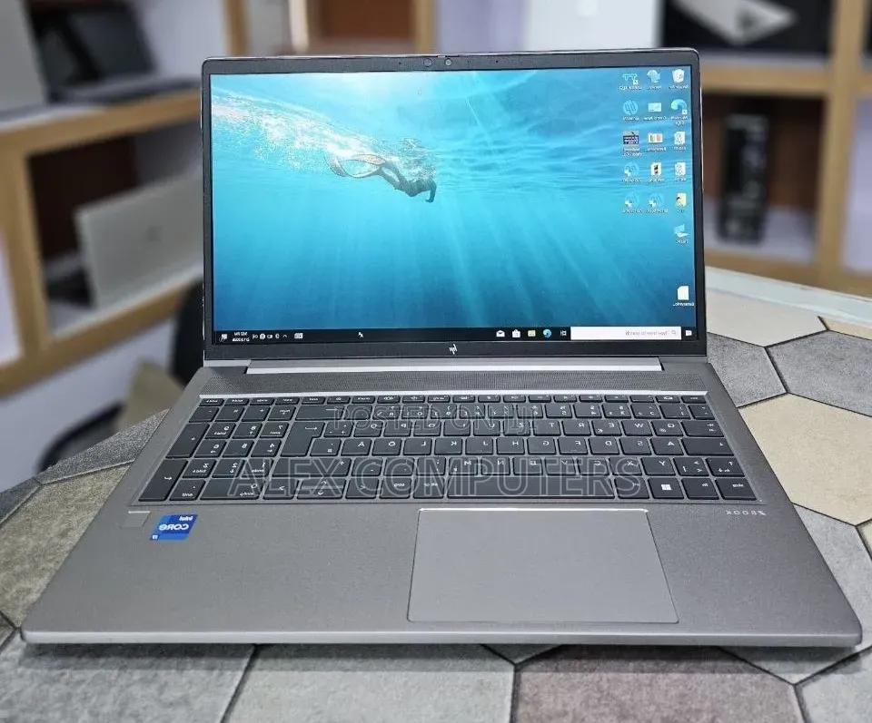 New Laptop HP ZBook 15 16GB Intel Core i7 SSD 1T