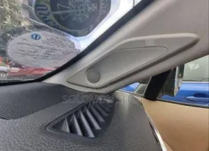 Toyota RAV4 XLE Premium 2021