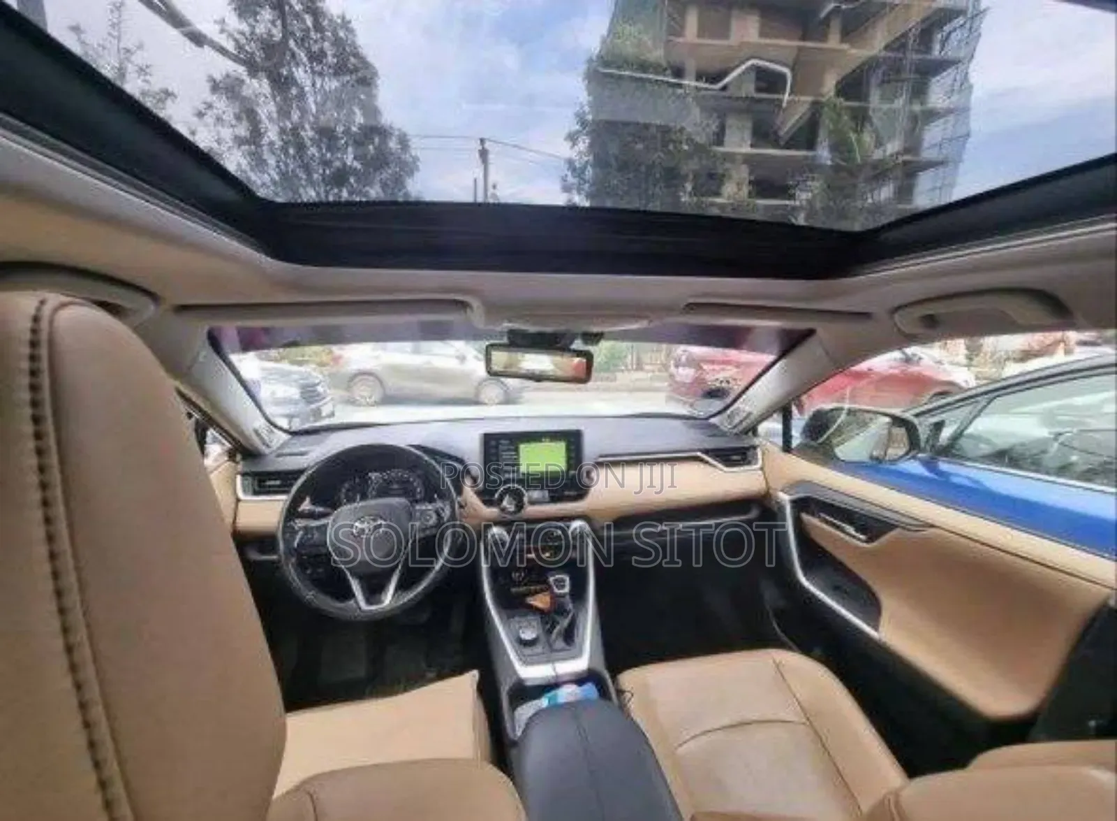 Toyota RAV4 XLE Premium 2021