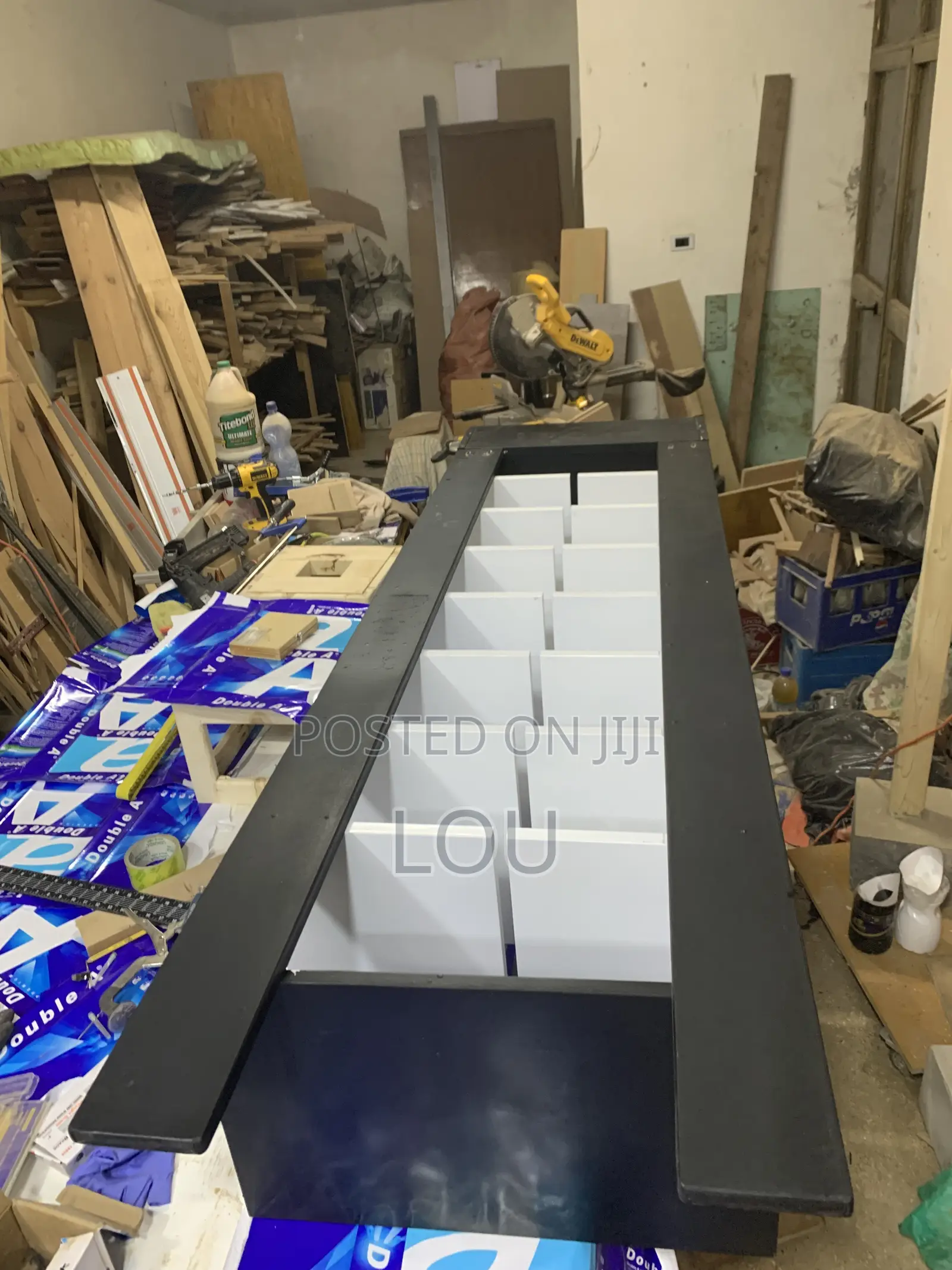 Custom Floating Shoe Rack Display Unit