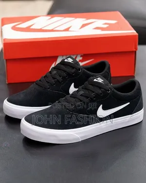 Nike SB Charge Suede Skate Shoes