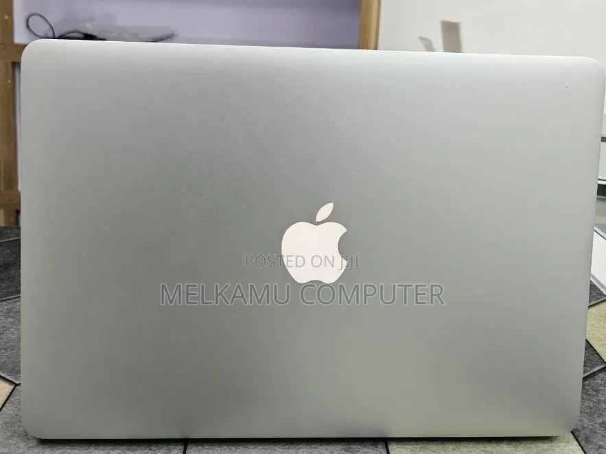 New Laptop Apple MacBook Air 2017 8GB Intel Core i5 SSD 256GB
