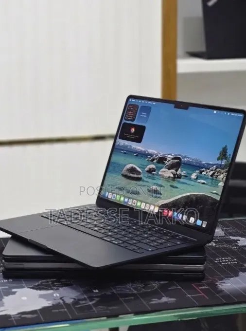 New Laptop Apple MacBook Air 2025 M4 16GB Apple M4 SSD 256GB