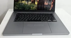 New Laptop Apple MacBook Air 2024 M3 8GB Apple M3 SSD 512GB