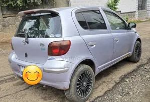 Toyota Vitz 2004 Blue