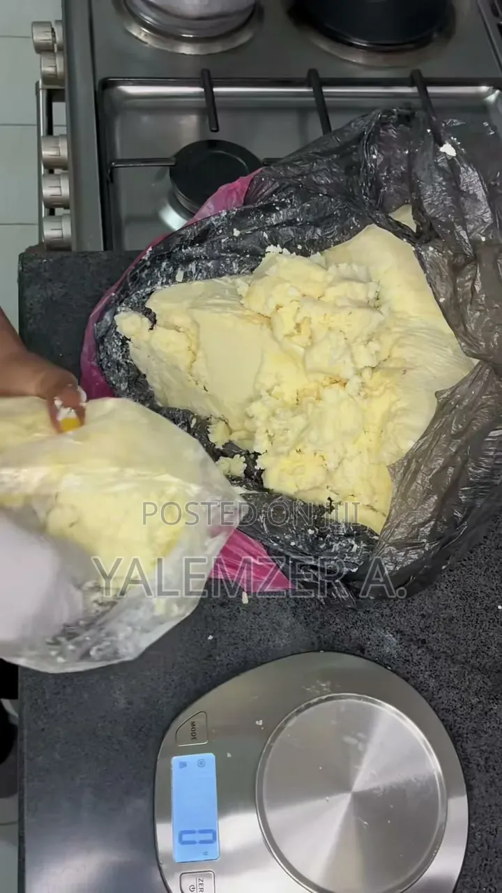 የሸኖ ቅቤ/Yesheno Kibe' (ጥሬ) ፎቶዎችን ወደ ጎን ስክሮል እያደረጉ ይመልከቱ