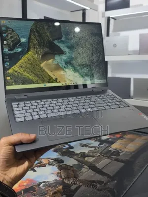 New Laptop Lenovo 16GB Intel Core Ultra 5 SSD 512GB