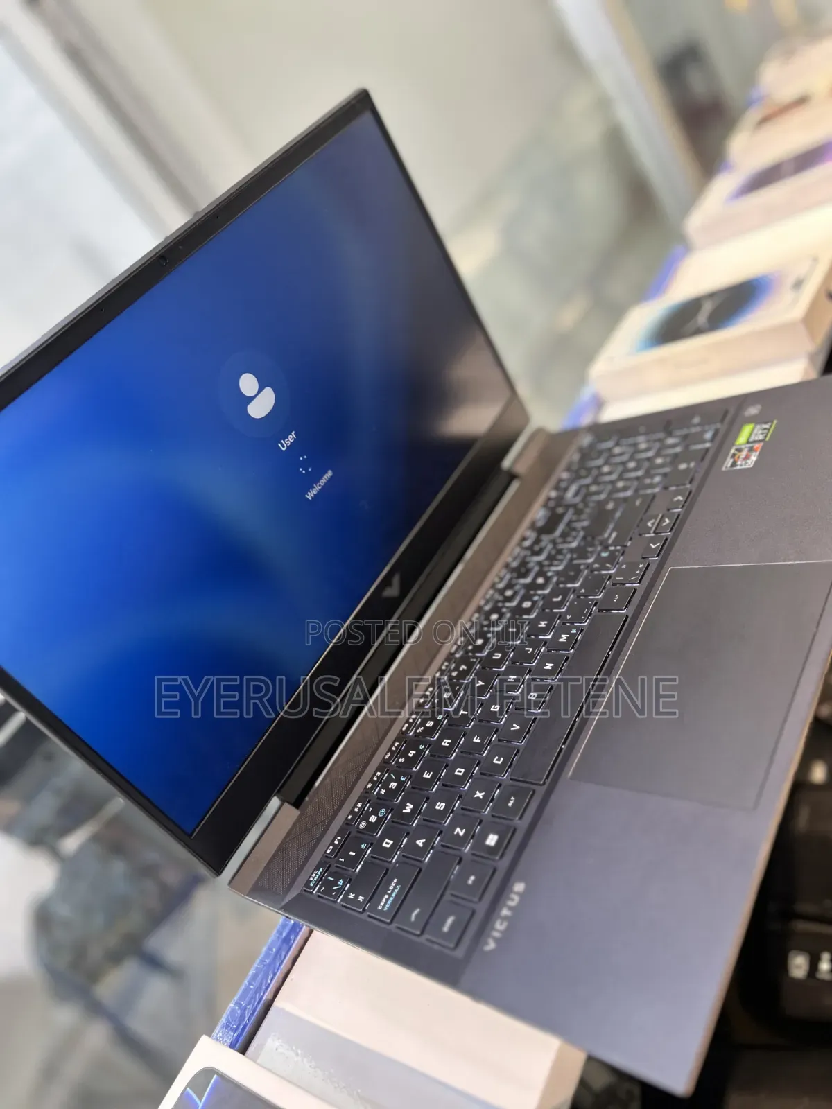 New Laptop 4GB AMD Ryzen 7 SSD 1T