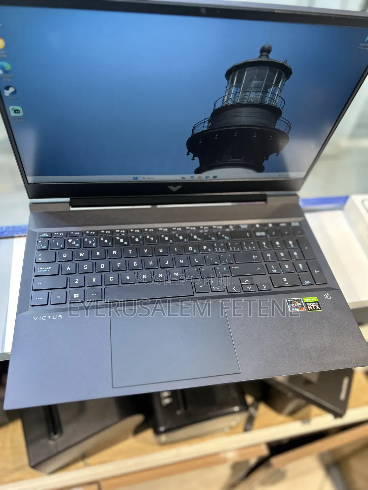 New Laptop 4GB AMD Ryzen 7 SSD 1T