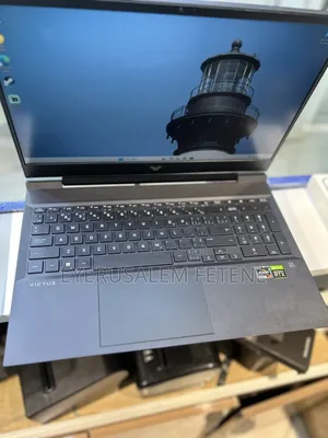 New Laptop 4GB AMD Ryzen 7 SSD 1T