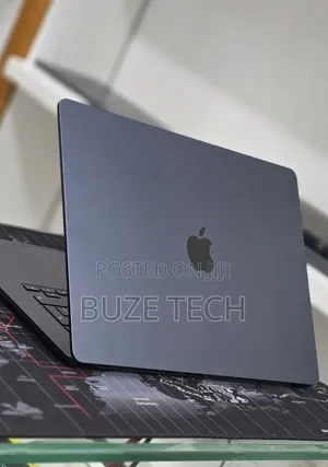 New Laptop Apple MacBook Air 2025 M4 16GB Apple M4 SSD 256GB