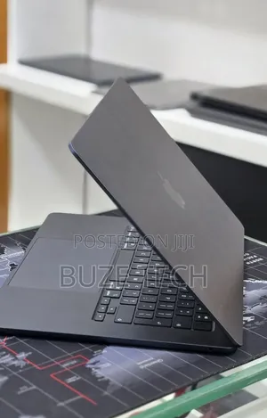 New Laptop Apple MacBook Air 2025 M4 16GB Apple M4 SSD 256GB
