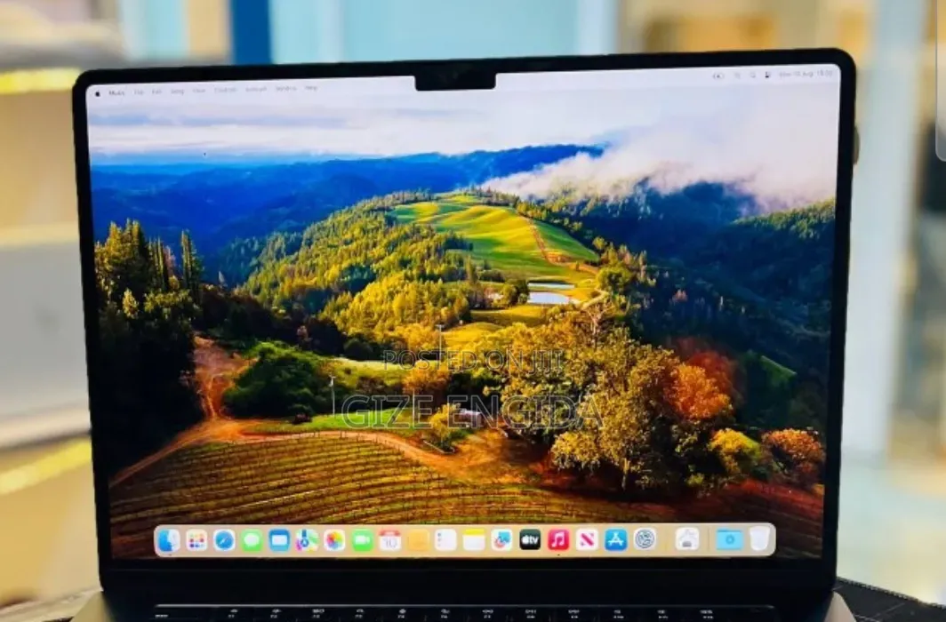 New Laptop Apple MacBook Air 2024 M3 8GB Apple M3 SSD 256GB