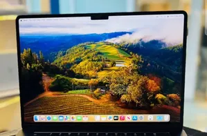 New Laptop Apple MacBook Air 2024 M3 8GB Apple M3 SSD 256GB