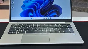 New Laptop HP EliteBook 840 G8 16GB Intel Core i5 SSD 512GB