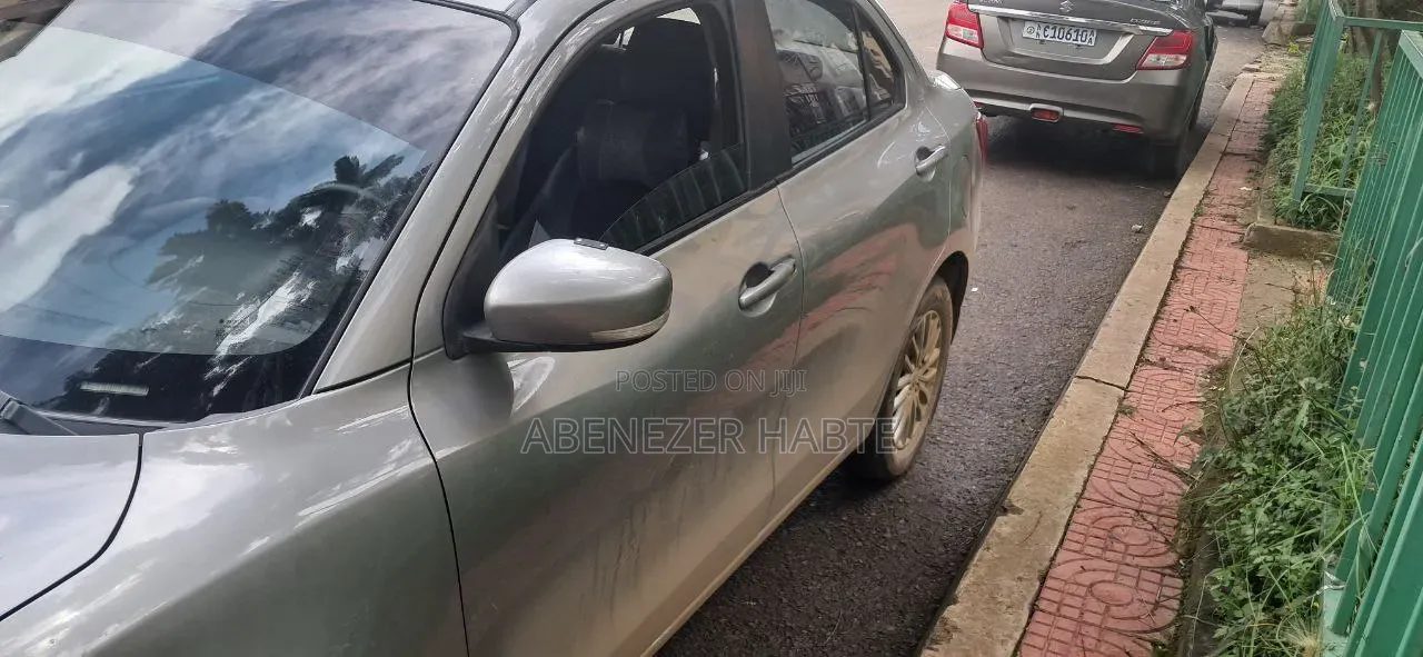 Suzuki Dzire 2021 Silver