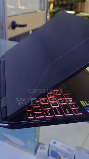 New Laptop Acer Nitro V 15 16GB Intel Core i7 SSD 512GB