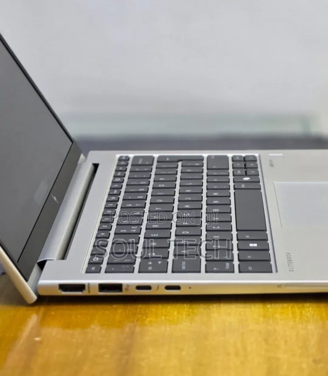 New Laptop HP Elitebook 830 G11 16GB Intel Core Ultra 7 SSD 512GB