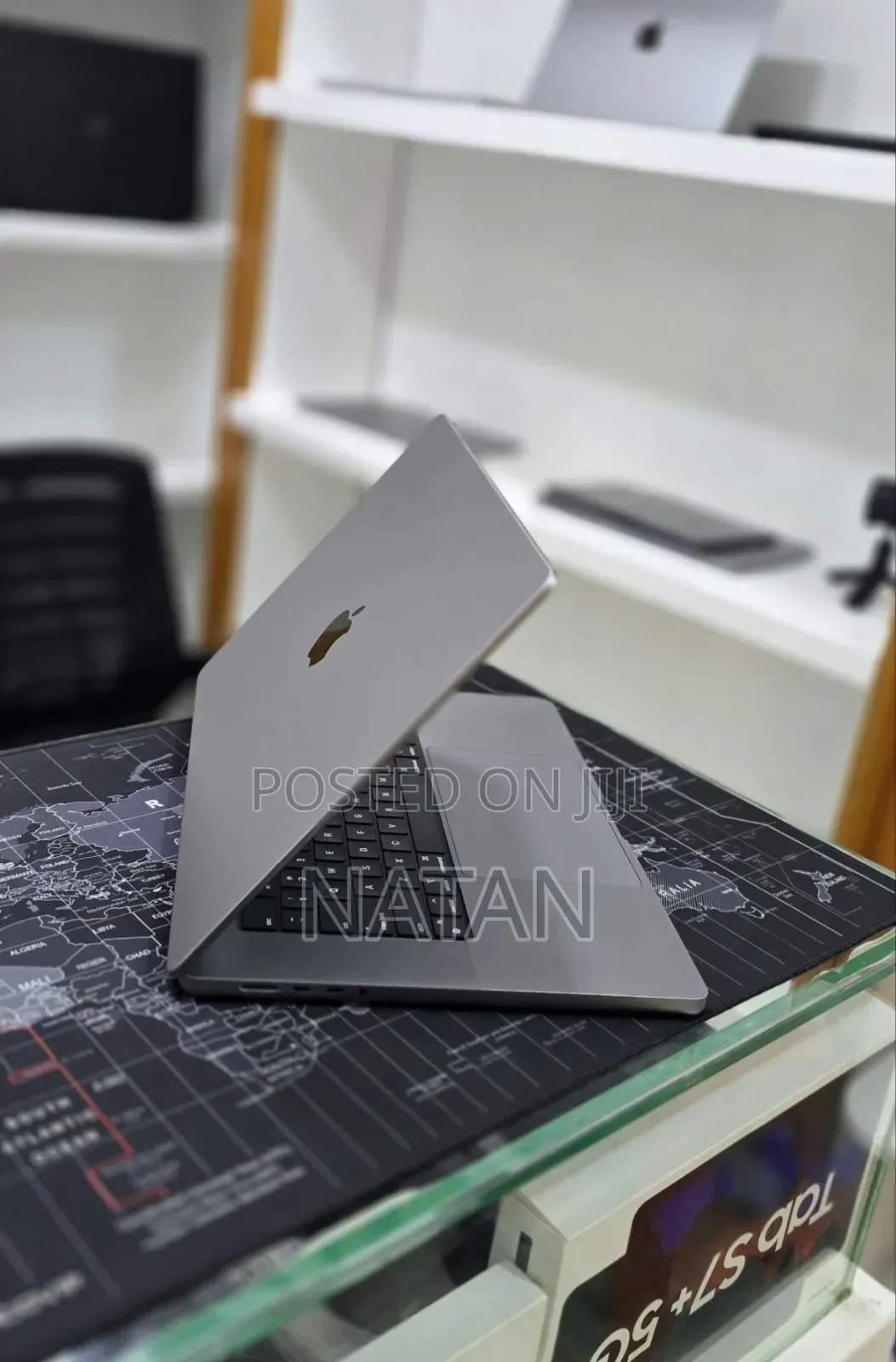 New Laptop Apple MacBook Pro 2020 M1 32GB Apple M1 Pro SSD 512GB