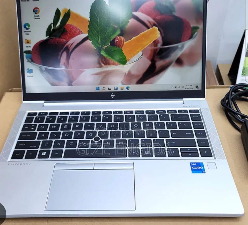 New Laptop HP EliteBook 840 G8 16GB Intel Core i7 SSD 512GB