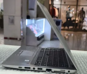 New Laptop HP EliteBook 820 G3 8GB Intel Core i5 HDD 1T
