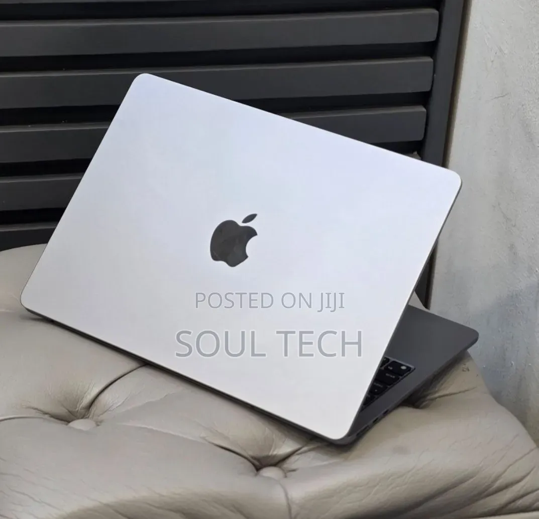 New Laptop Apple MacBook Air 2022 M2 8GB Apple M2 SSD 256GB