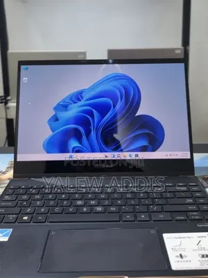 New Laptop Asus ZenBook UX330UA 16GB Intel Core i7 SSD 512GB