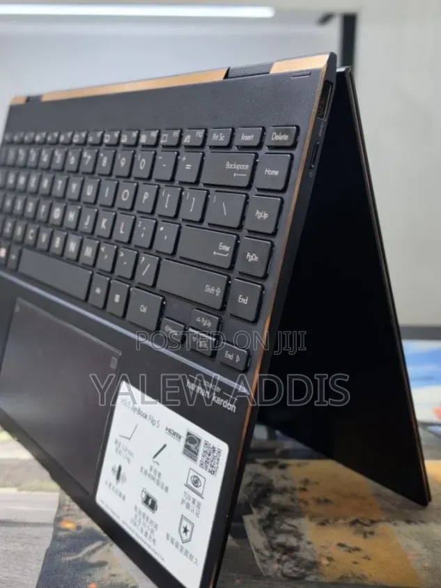 New Laptop Asus ZenBook UX330UA 16GB Intel Core i7 SSD 512GB