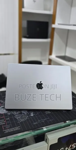 New Laptop Apple MacBook Pro 2021 M1 Max 32GB Apple M1 Max SSD 512GB