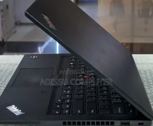 New Laptop Lenovo ThinkPad t495s 16GB AMD Ryzen 7 SSD 512GB
