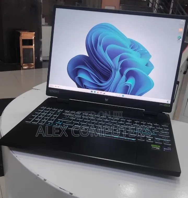 New Laptop Acer Predator Helios Neo 16 16GB Intel Core i9 SSD 1T