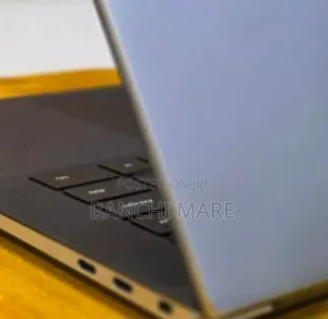 New Laptop Dell Precision 5560 4GB Intel Core i9 SSD 32GB