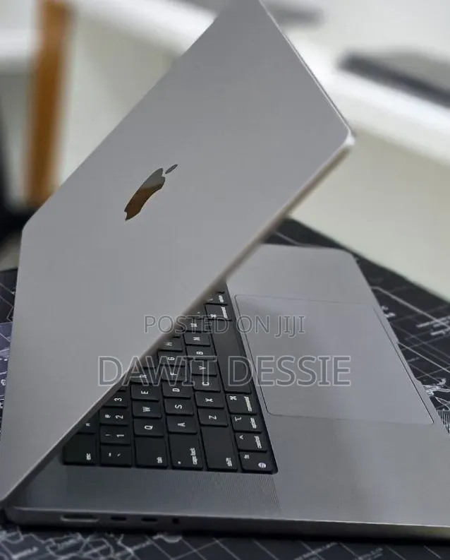 New Laptop Apple MacBook Pro 2021 M1 Max 32GB Apple M1 Max SSD 512GB