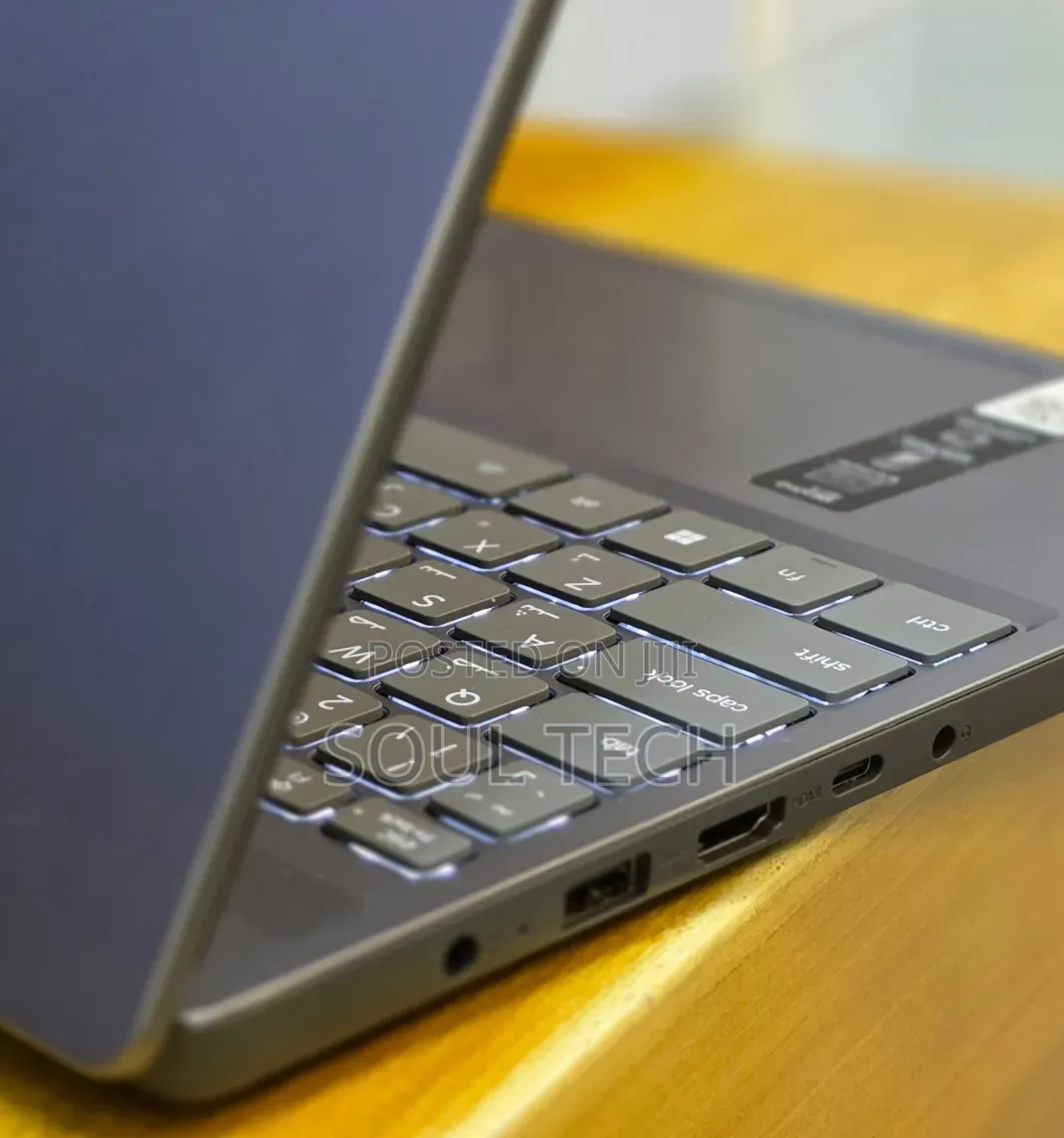 New Laptop Lenovo Ideapad 3 16GB Intel Core i7 SSD 512GB