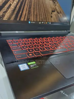 New Laptop MSI Katana 15 8GB Intel Core i7 HDD+SSD 1T