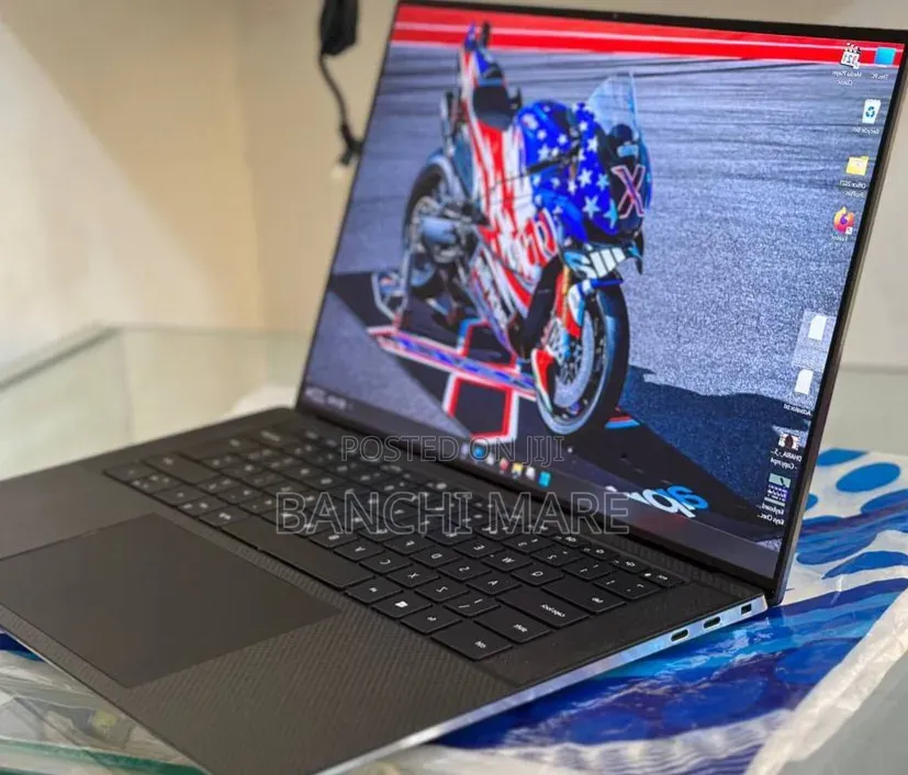 New Laptop Dell Precision 5560 16GB Intel Core i7 SSD 512GB