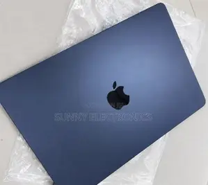 New Laptop Apple MacBook Air 2022 M2 8GB Apple M2 SSD 256GB