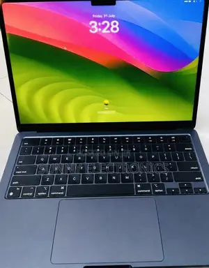 New Laptop Apple MacBook Air 2022 M2 8GB Apple M2 SSD 256GB